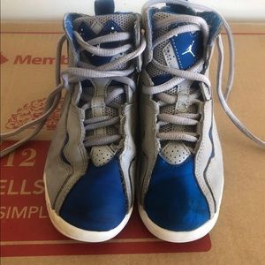 Boys Jordan’s size 12C